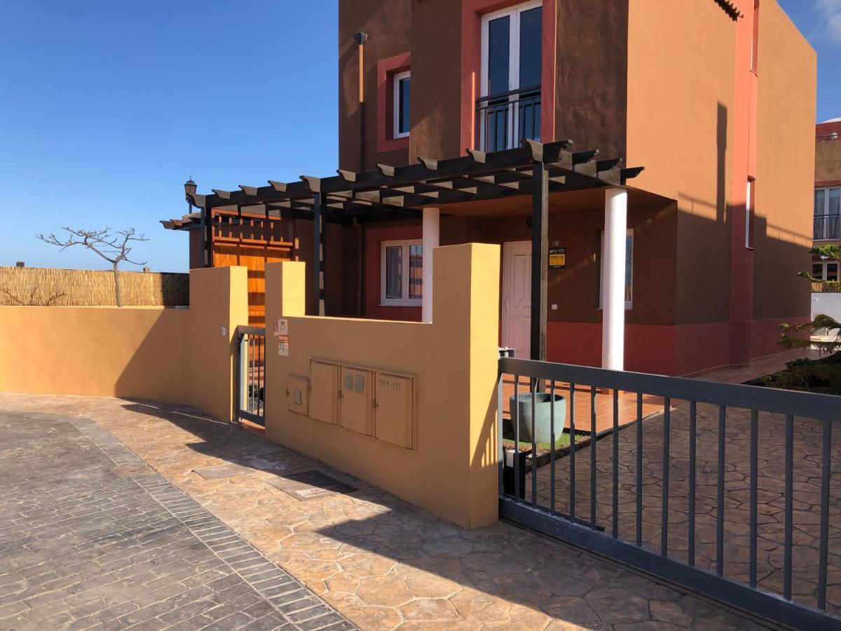 Villa Marie Agradable Y Tranquila Maison Con Piscina Corralejo Extérieur photo